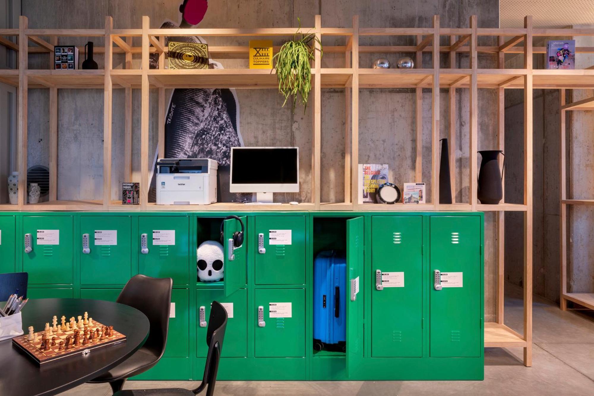 Moxy Antwerp Hotel Exterior photo