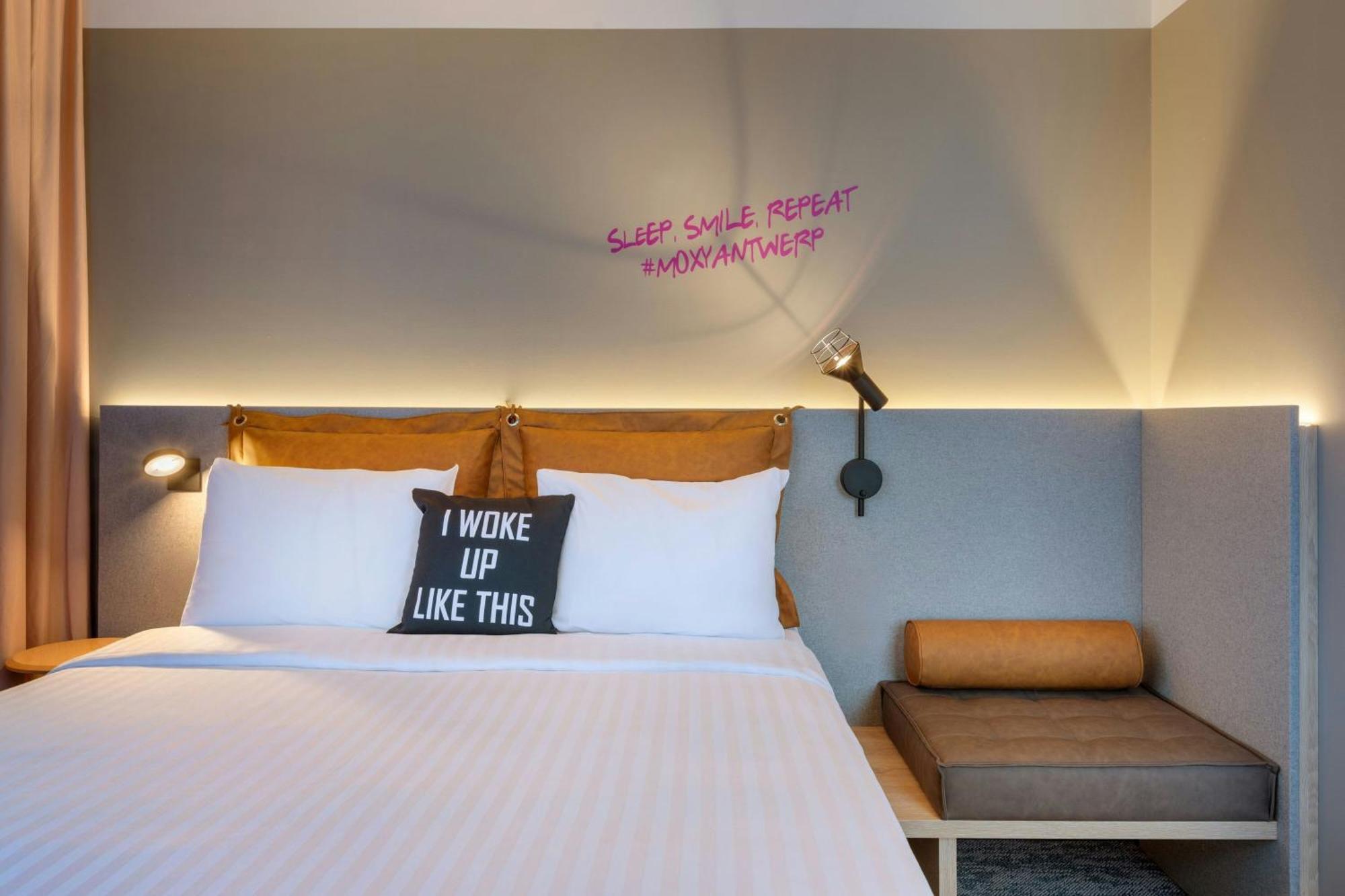 Moxy Antwerp Hotel Exterior photo