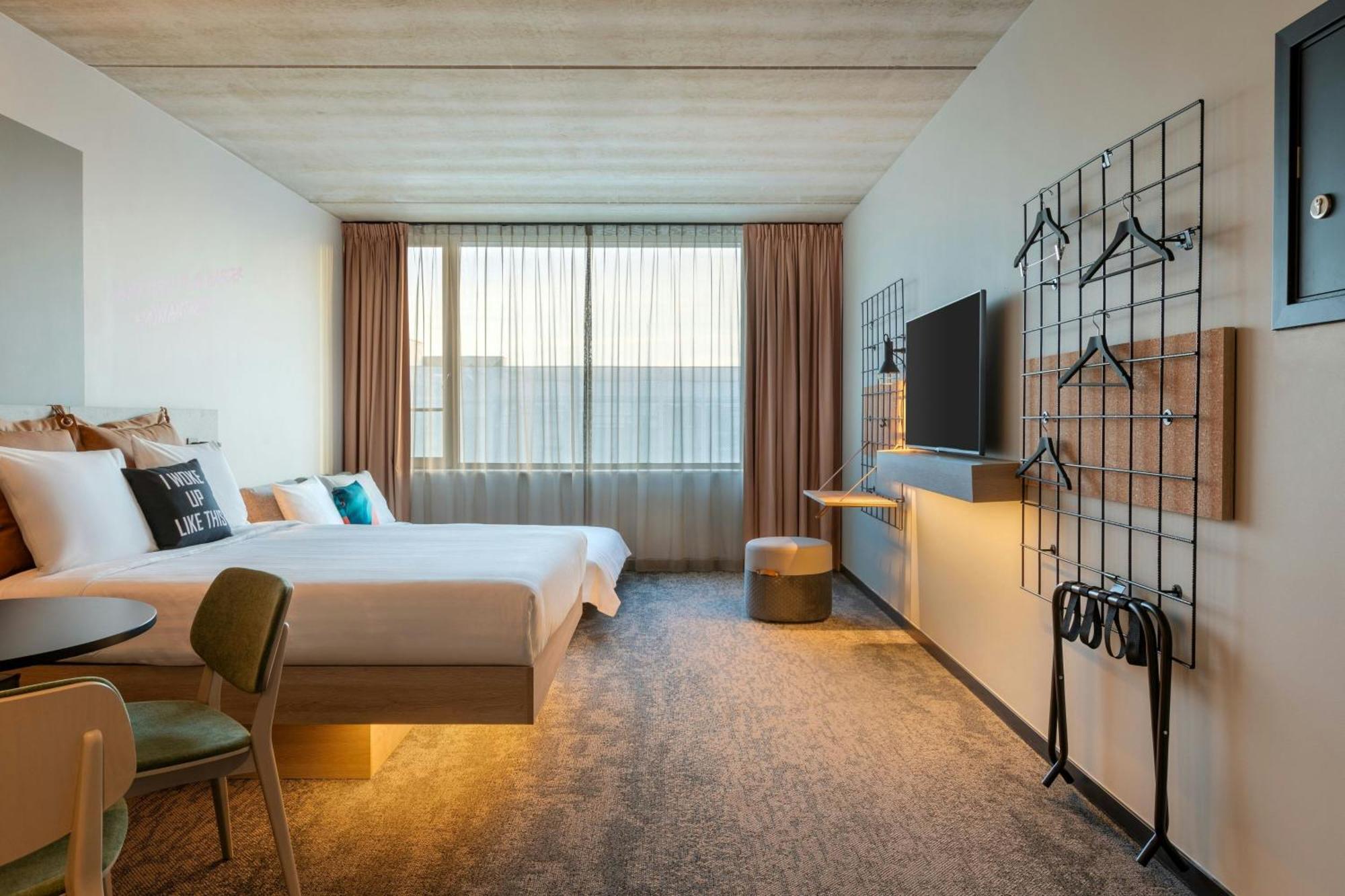 Moxy Antwerp Hotel Exterior photo
